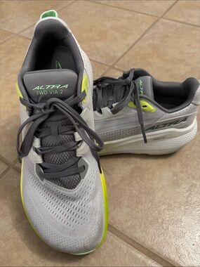Altra • Women’s FWD VIA 2